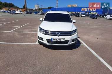 Внедорожник / Кроссовер Volkswagen Tiguan 2014 в Житомире