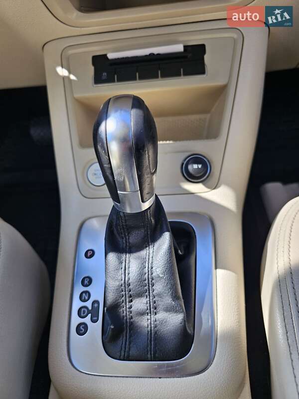 Внедорожник / Кроссовер Volkswagen Tiguan 2011 в Бродах