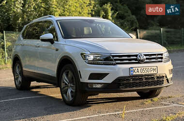 Позашляховик / Кросовер Volkswagen Tiguan 2017 в Києві