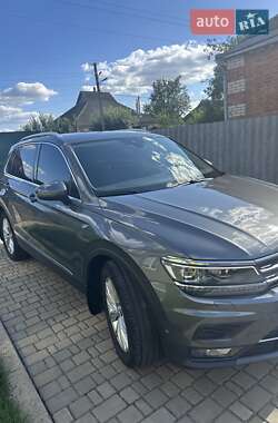 Внедорожник / Кроссовер Volkswagen Tiguan 2019 в Харькове