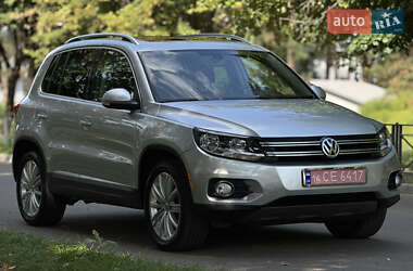 Позашляховик / Кросовер Volkswagen Tiguan 2016 в Києві