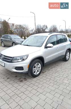 Внедорожник / Кроссовер Volkswagen Tiguan 2015 в Киеве