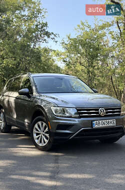 Внедорожник / Кроссовер Volkswagen Tiguan 2017 в Запорожье