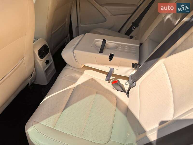 Внедорожник / Кроссовер Volkswagen Tiguan 2015 в Одессе фото 10 Внедорожник / Кроссовер Volkswagen Tiguan 2015 в Одессе