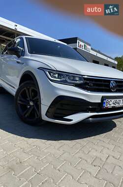 Внедорожник / Кроссовер Volkswagen Tiguan 2022 в Львове