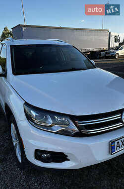 Внедорожник / Кроссовер Volkswagen Tiguan 2011 в Краснопавловке