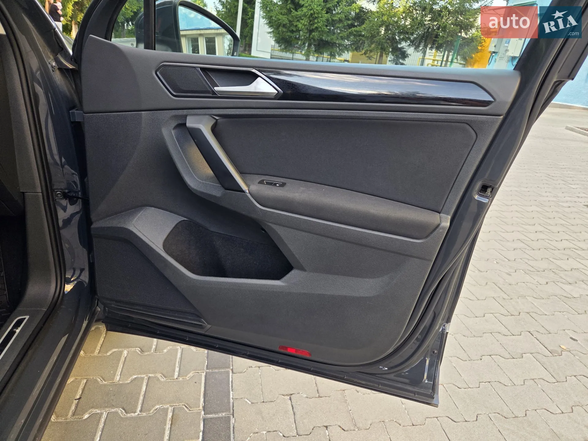 2017 Volkswagen Tiguan - мініатюра 9