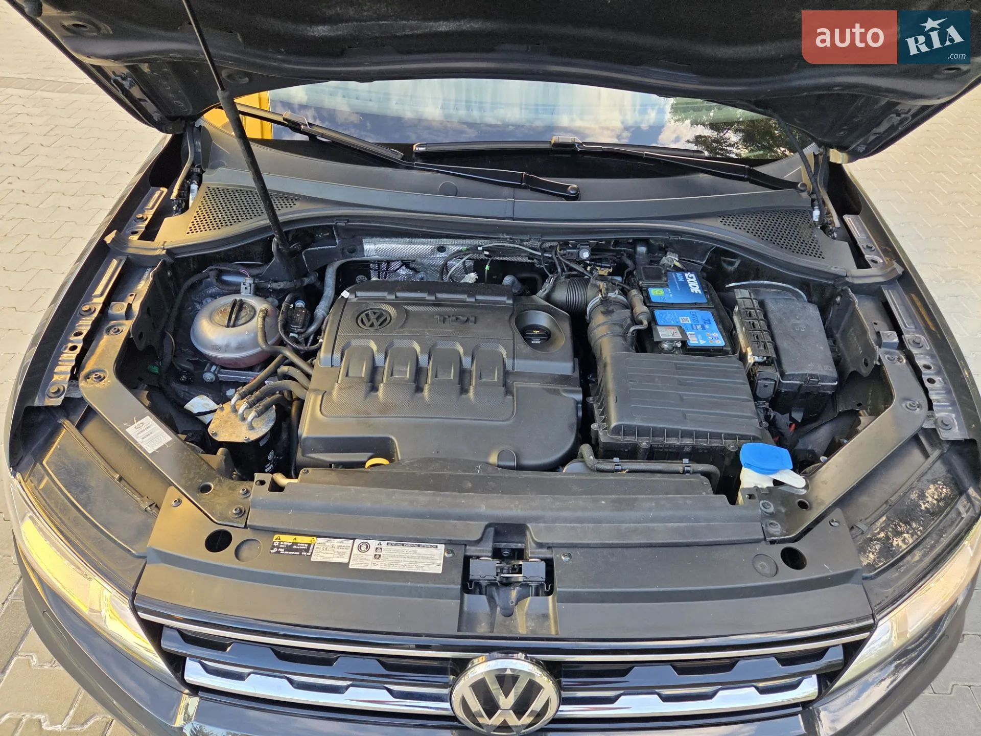 2017 Volkswagen Tiguan - мініатюра 16