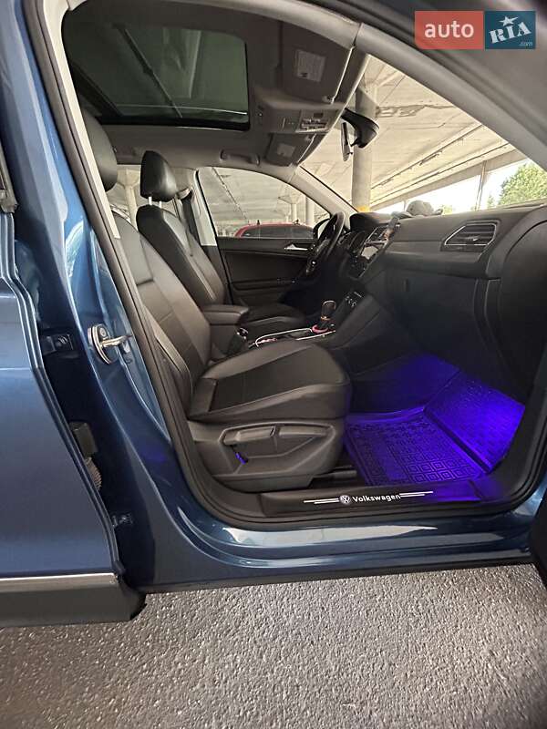 Внедорожник / Кроссовер Volkswagen Tiguan 2017 в Харькове фото 11 Внедорожник / Кроссовер Volkswagen Tiguan 2017 в Харькове