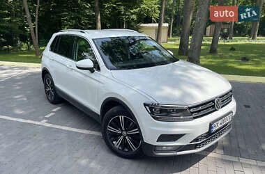 Внедорожник / Кроссовер Volkswagen Tiguan 2019 в Шепетовке
