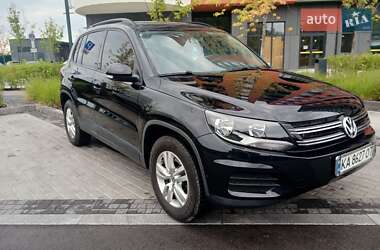 Внедорожник / Кроссовер Volkswagen Tiguan 2016 в Киеве
