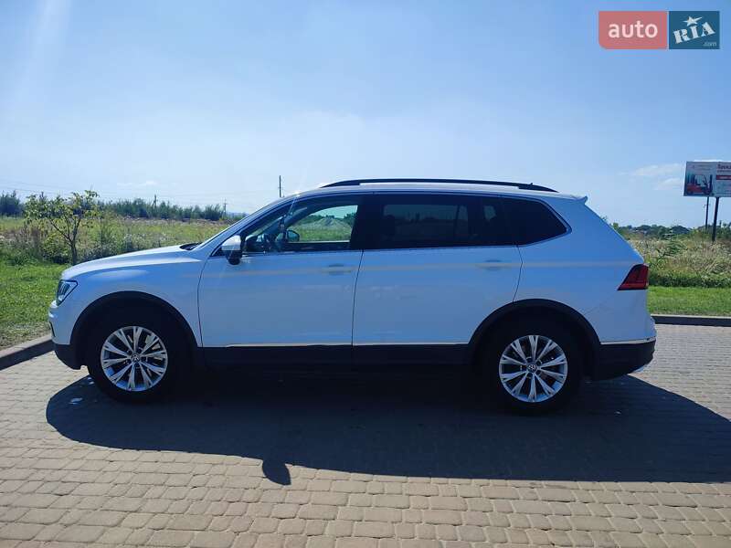 Внедорожник / Кроссовер Volkswagen Tiguan 2018 в Городке