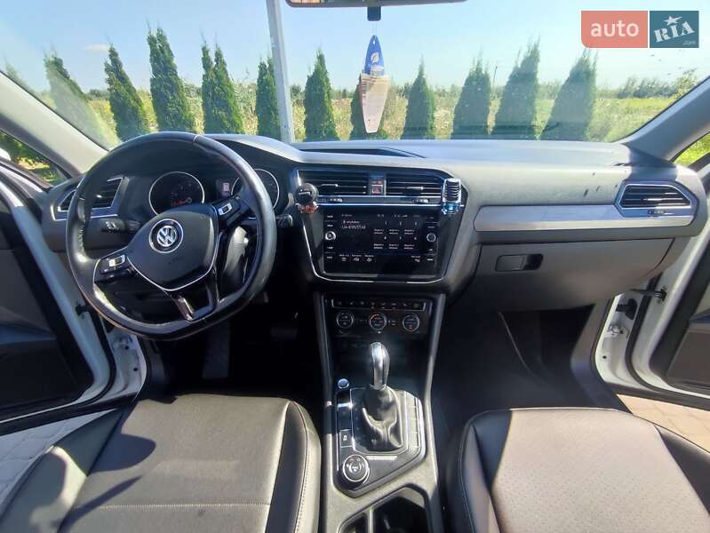 Внедорожник / Кроссовер Volkswagen Tiguan 2018 в Городке