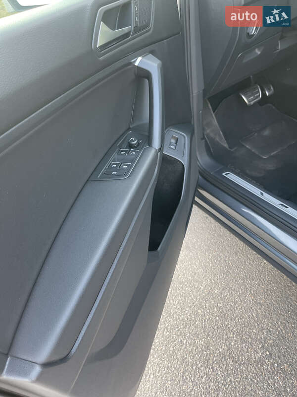 Внедорожник / Кроссовер Volkswagen Tiguan 2018 в Днепре