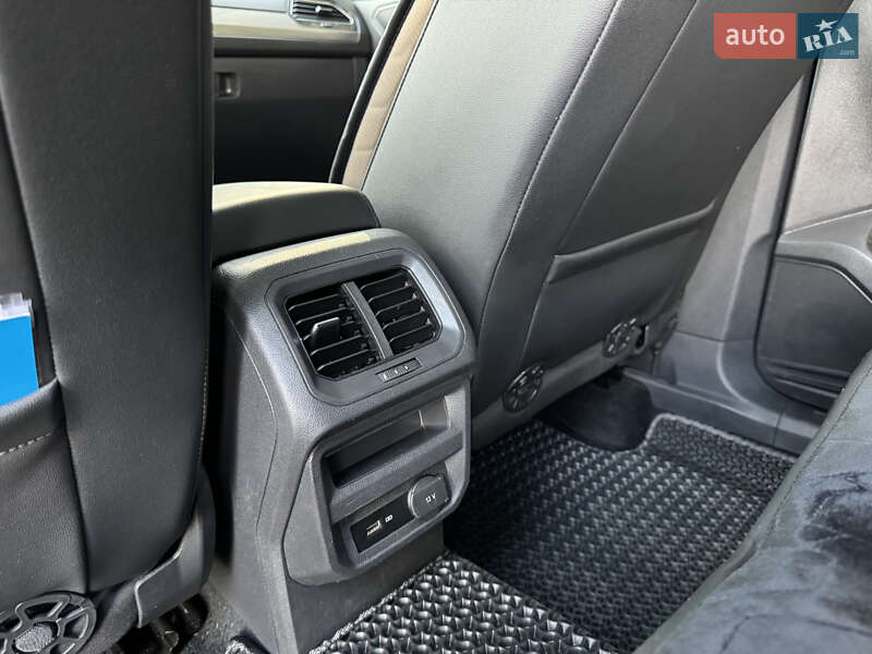 Внедорожник / Кроссовер Volkswagen Tiguan 2018 в Полтаве