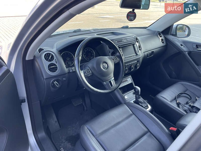 Внедорожник / Кроссовер Volkswagen Tiguan 2015 в Львове
