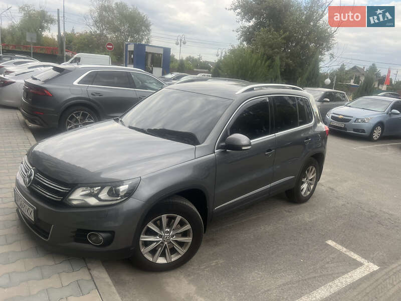Внедорожник / Кроссовер Volkswagen Tiguan 2012 в Киеве