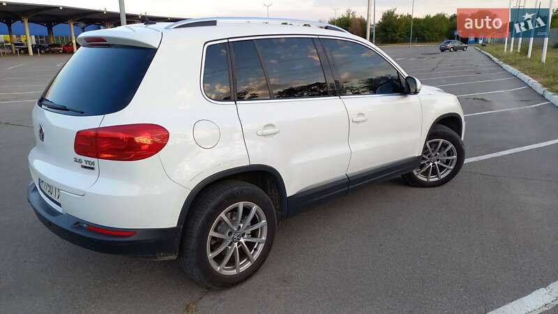 Внедорожник / Кроссовер Volkswagen Tiguan 2015 в Запорожье