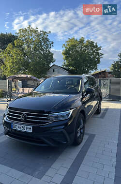 Внедорожник / Кроссовер Volkswagen Tiguan 2021 в Львове
