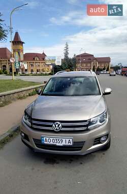 Внедорожник / Кроссовер Volkswagen Tiguan 2011 в Ужгороде