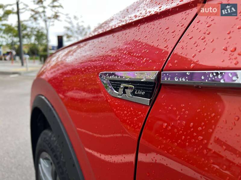 Внедорожник / Кроссовер Volkswagen Tiguan 2018 в Киеве