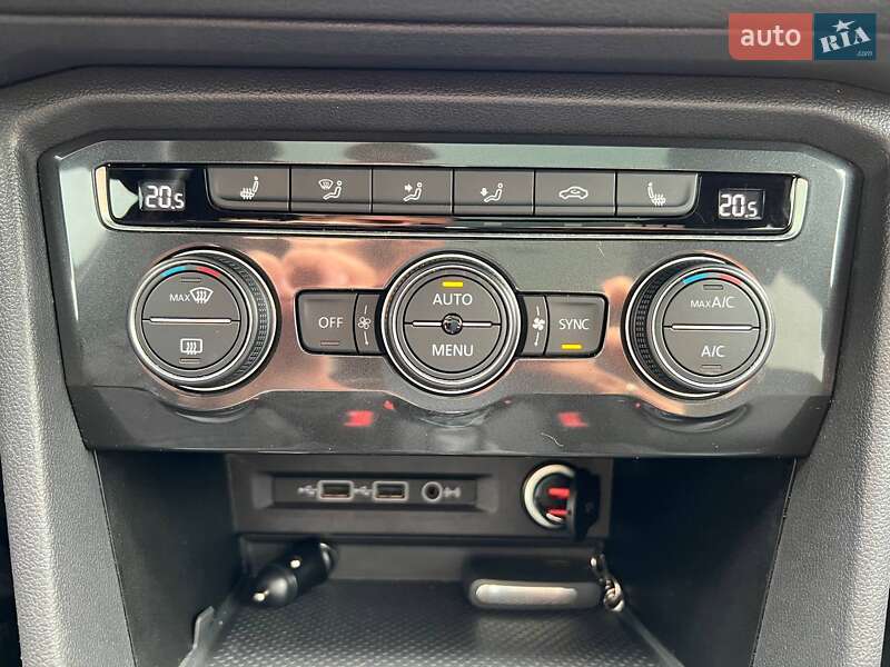 Внедорожник / Кроссовер Volkswagen Tiguan 2018 в Киеве