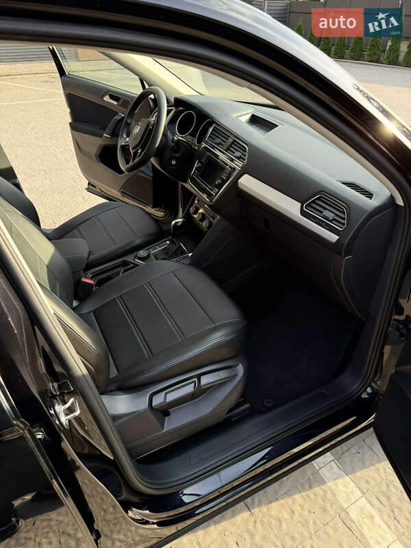 Позашляховик / Кросовер Volkswagen Tiguan 2019 в Новояворівську