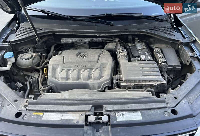 Позашляховик / Кросовер Volkswagen Tiguan 2018 в Львові