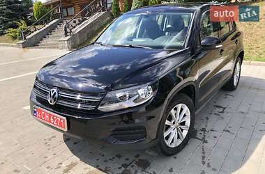Внедорожник / Кроссовер Volkswagen Tiguan 2017 в Львове