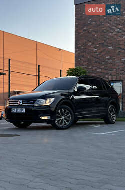 Позашляховик / Кросовер Volkswagen Tiguan 2017 в Києві