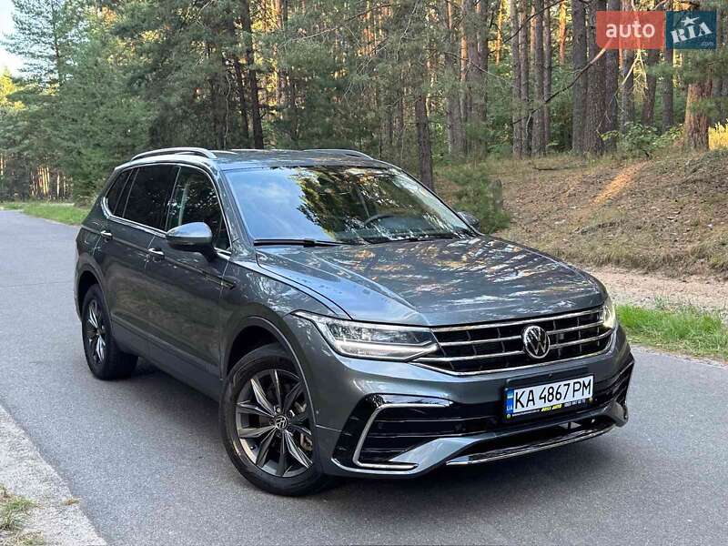 Внедорожник / Кроссовер Volkswagen Tiguan 2022 в Киеве