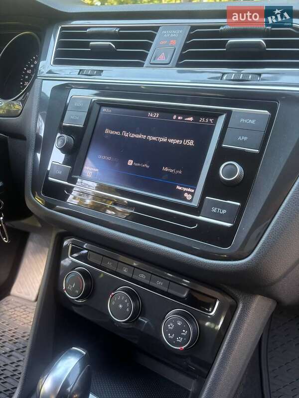 Внедорожник / Кроссовер Volkswagen Tiguan 2017 в Киеве