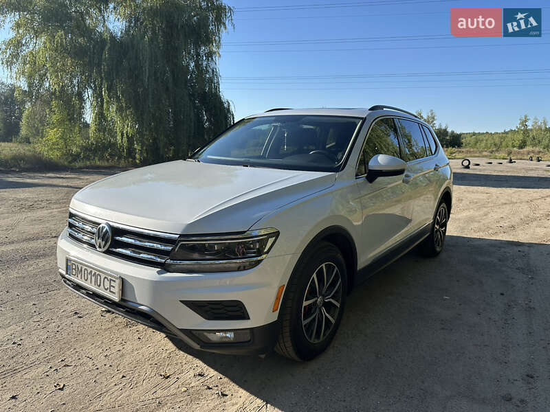 Внедорожник / Кроссовер Volkswagen Tiguan 2017 в Ахтырке