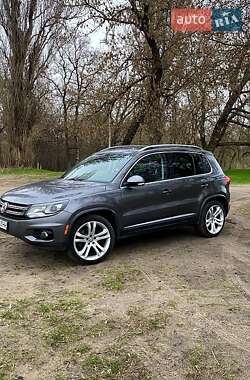 Внедорожник / Кроссовер Volkswagen Tiguan 2012 в 