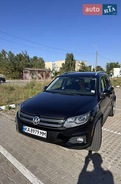 Позашляховик / Кросовер Volkswagen Tiguan 2011 в Києві