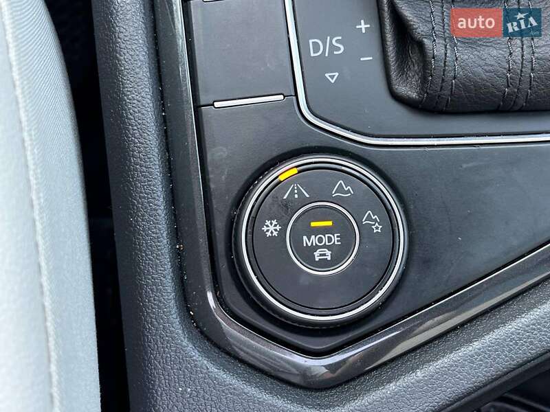Позашляховик / Кросовер Volkswagen Tiguan 2018 в Львові