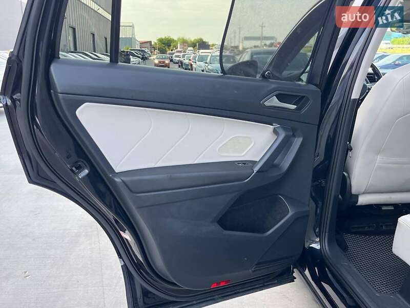 Позашляховик / Кросовер Volkswagen Tiguan 2018 в Львові