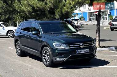 Позашляховик / Кросовер Volkswagen Tiguan 2018 в Одесі