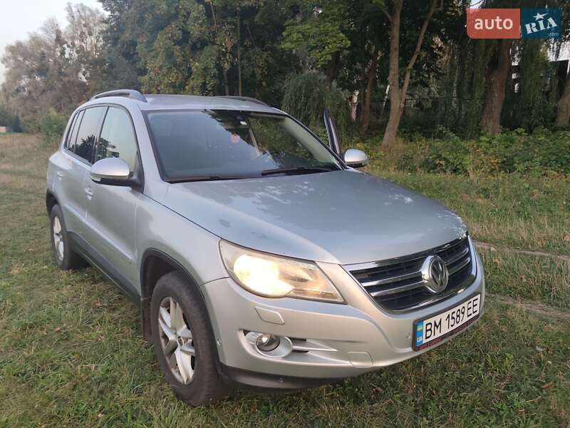 Внедорожник / Кроссовер Volkswagen Tiguan 2008 в Лохвице