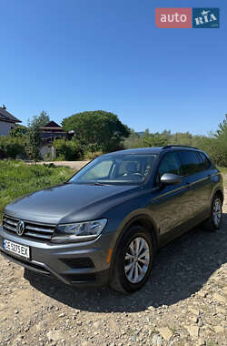 Внедорожник / Кроссовер Volkswagen Tiguan 2017 в Черновцах