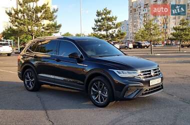 Внедорожник / Кроссовер Volkswagen Tiguan 2022 в Николаеве