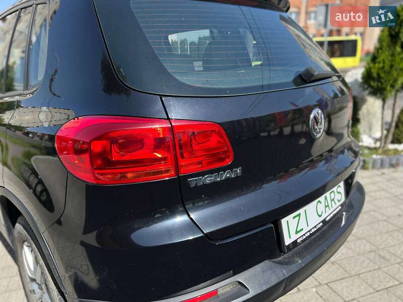 Внедорожник / Кроссовер Volkswagen Tiguan 2015 в Львове
