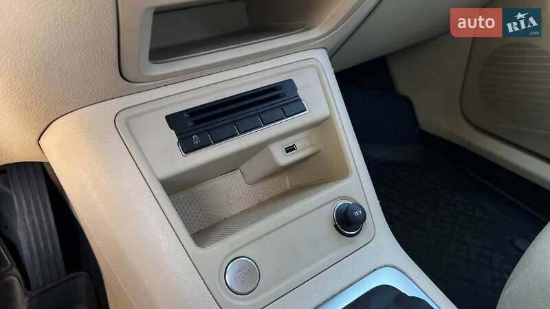 Внедорожник / Кроссовер Volkswagen Tiguan 2015 в Львове