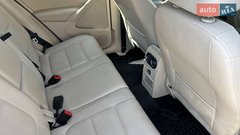 Внедорожник / Кроссовер Volkswagen Tiguan 2015 в Львове