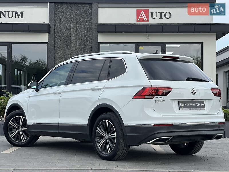 Внедорожник / Кроссовер Volkswagen Tiguan 2017 в Ужгороде
