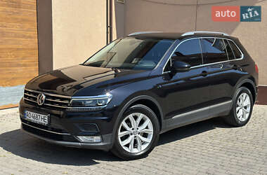 Внедорожник / Кроссовер Volkswagen Tiguan 2017 в Ужгороде