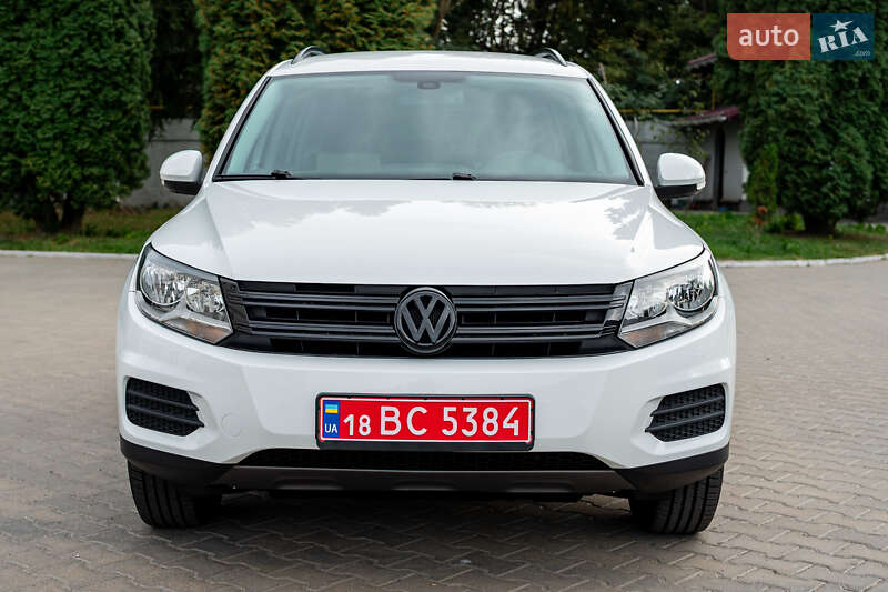 Внедорожник / Кроссовер Volkswagen Tiguan 2016 в Киеве