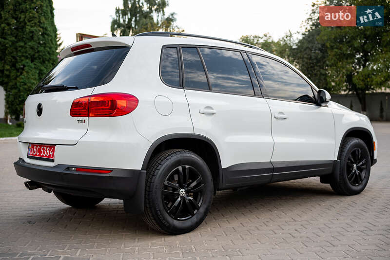 Внедорожник / Кроссовер Volkswagen Tiguan 2016 в Киеве