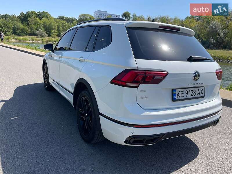Внедорожник / Кроссовер Volkswagen Tiguan 2022 в Днепре