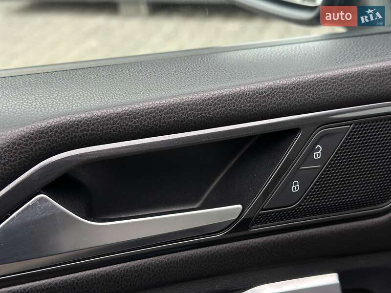 Внедорожник / Кроссовер Volkswagen Tiguan 2018 в Черновцах